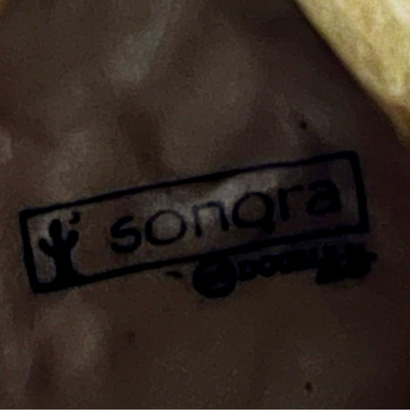 **RARE!** Embroidered Western Boots - Picture 6 of 6